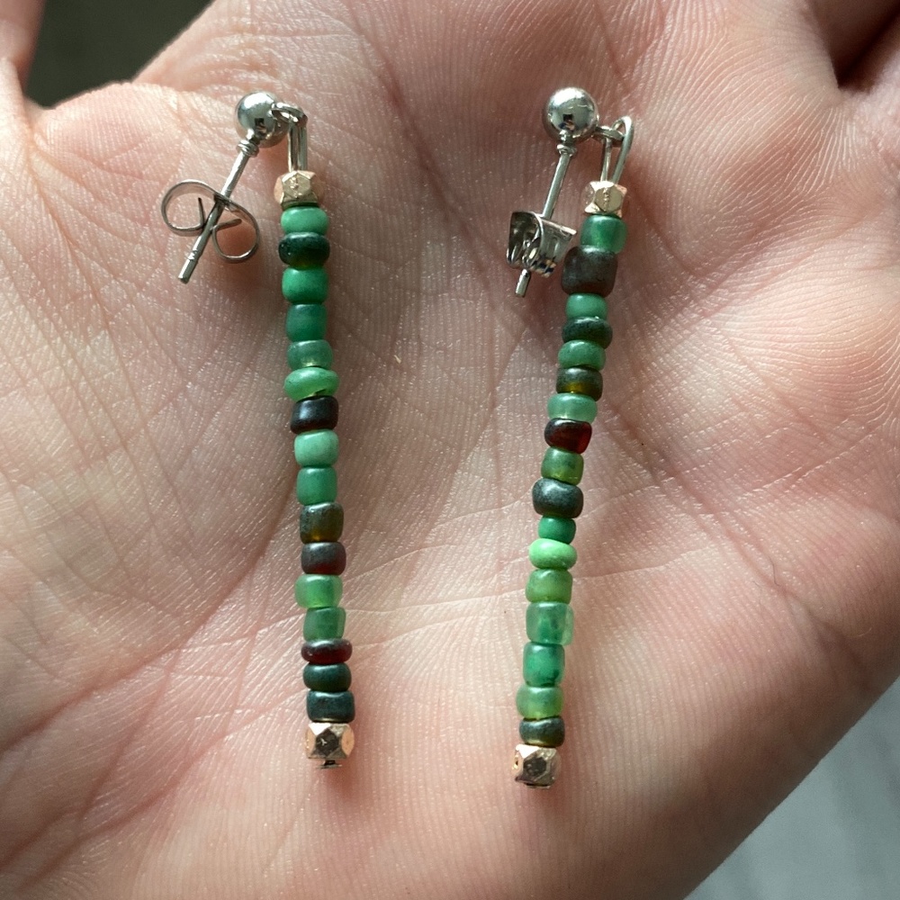 FREE WITH PURCHASE Handmade stud earrings - Picture 3 of 5